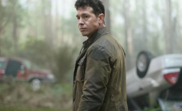 Кадр из сериала Ла-Брея 2 сезон